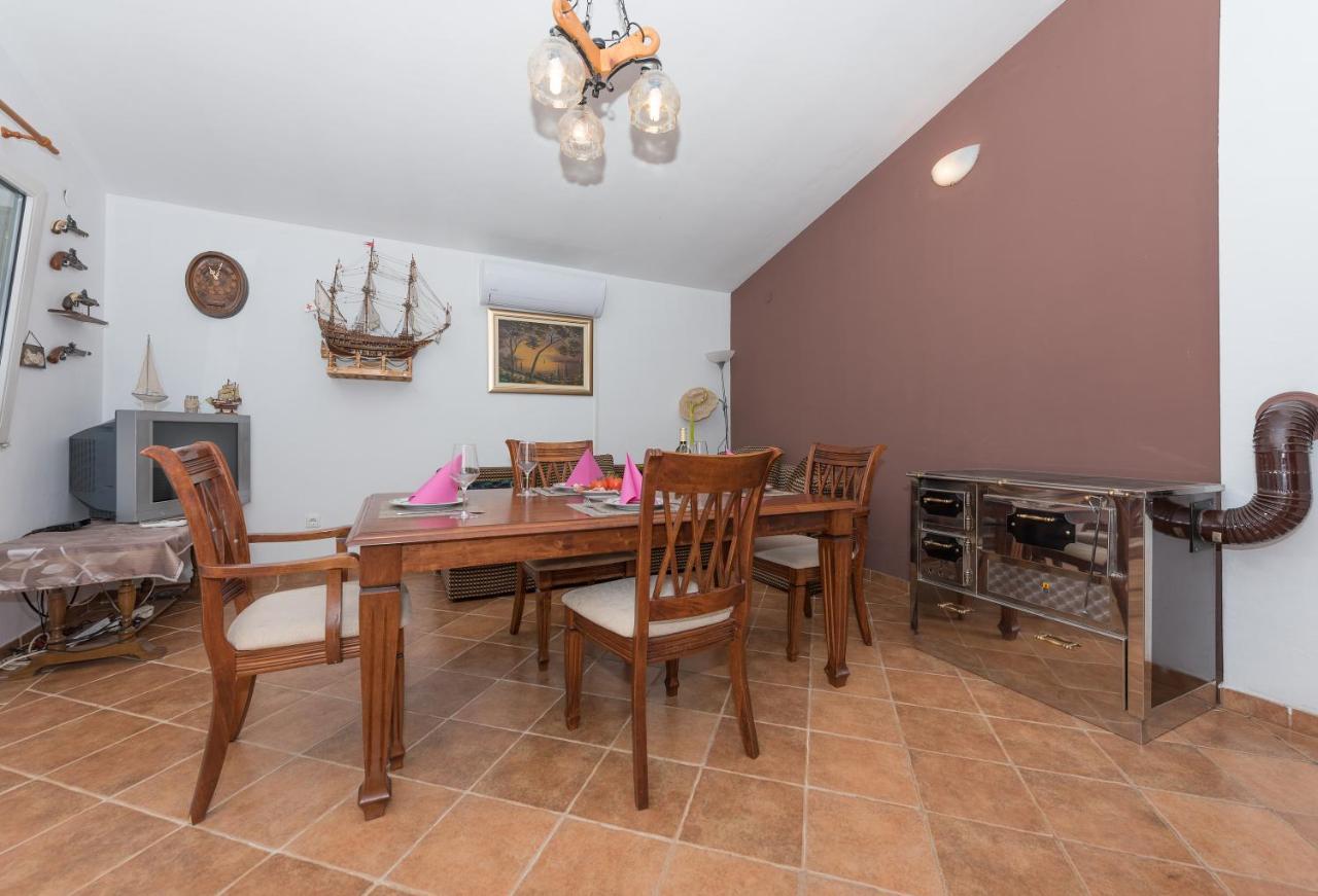 Holiday Home Frane Slivno  Extérieur photo